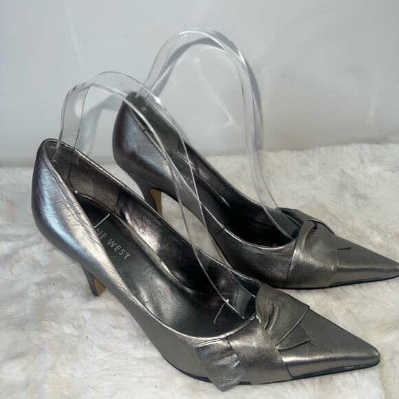 NINE WEST PEWTER SOFT LEATHER HIGH HEEL PUMP Size 6.5 - Picture 1 of 9